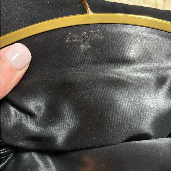 Vintage Mel-Ton Sleek Black and Gold Clutch for Evening Wear - Picture 7 of 9
